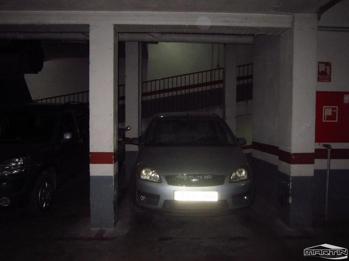 Quintana Center Parking Gratis